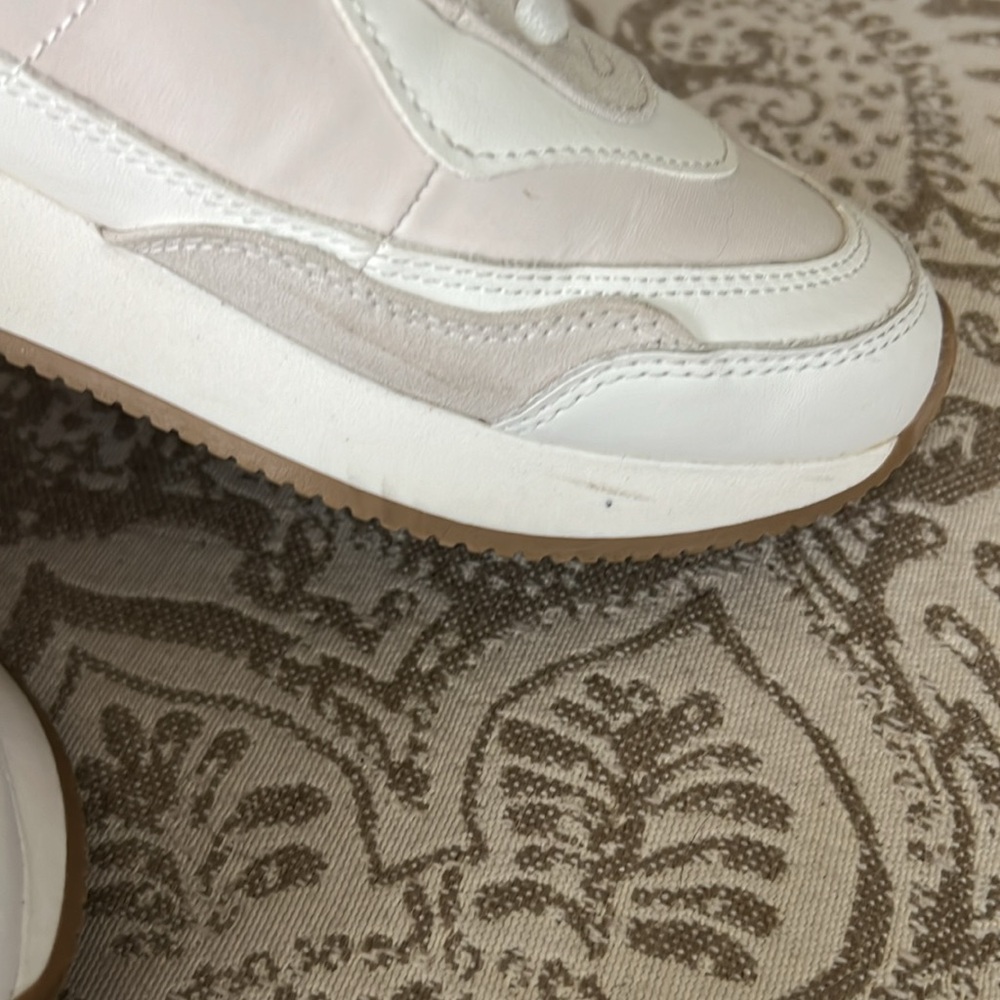 Universal Thread Tennis shoes - Picture 8 of 10